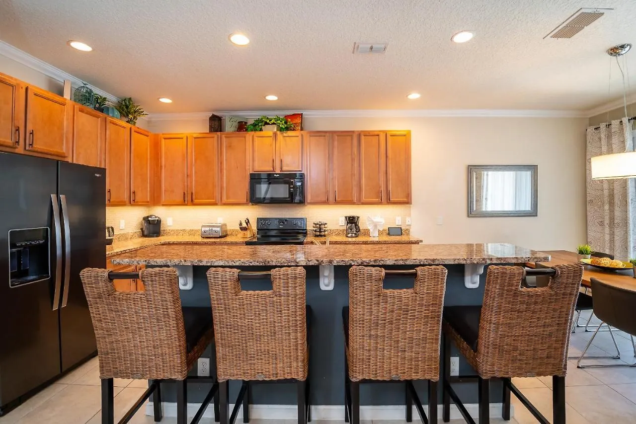 4369Ac- Lakeview Retreat Davenport USA